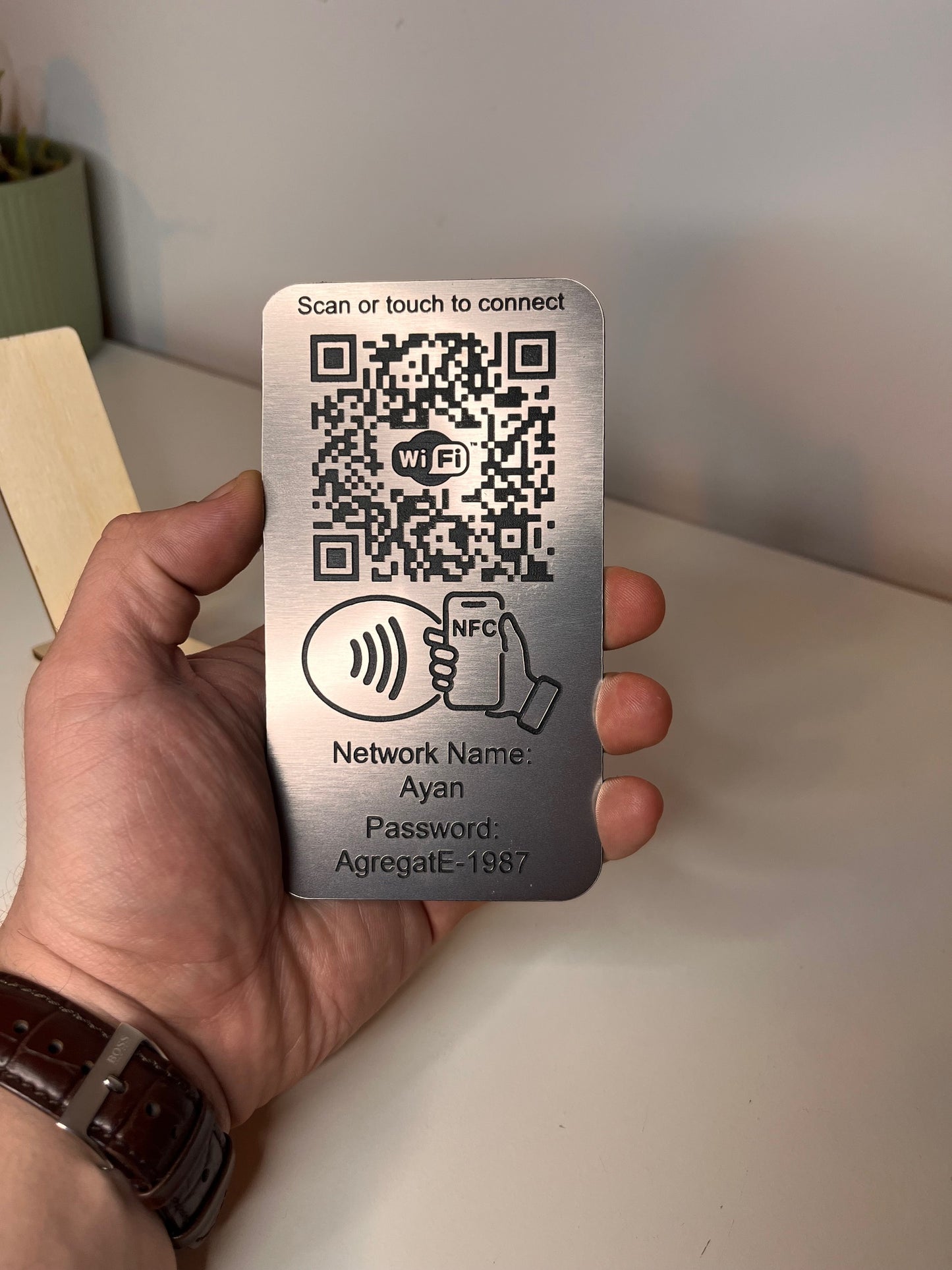 Placuta conectare WIFI cu NFC si QR Gri Metalizat