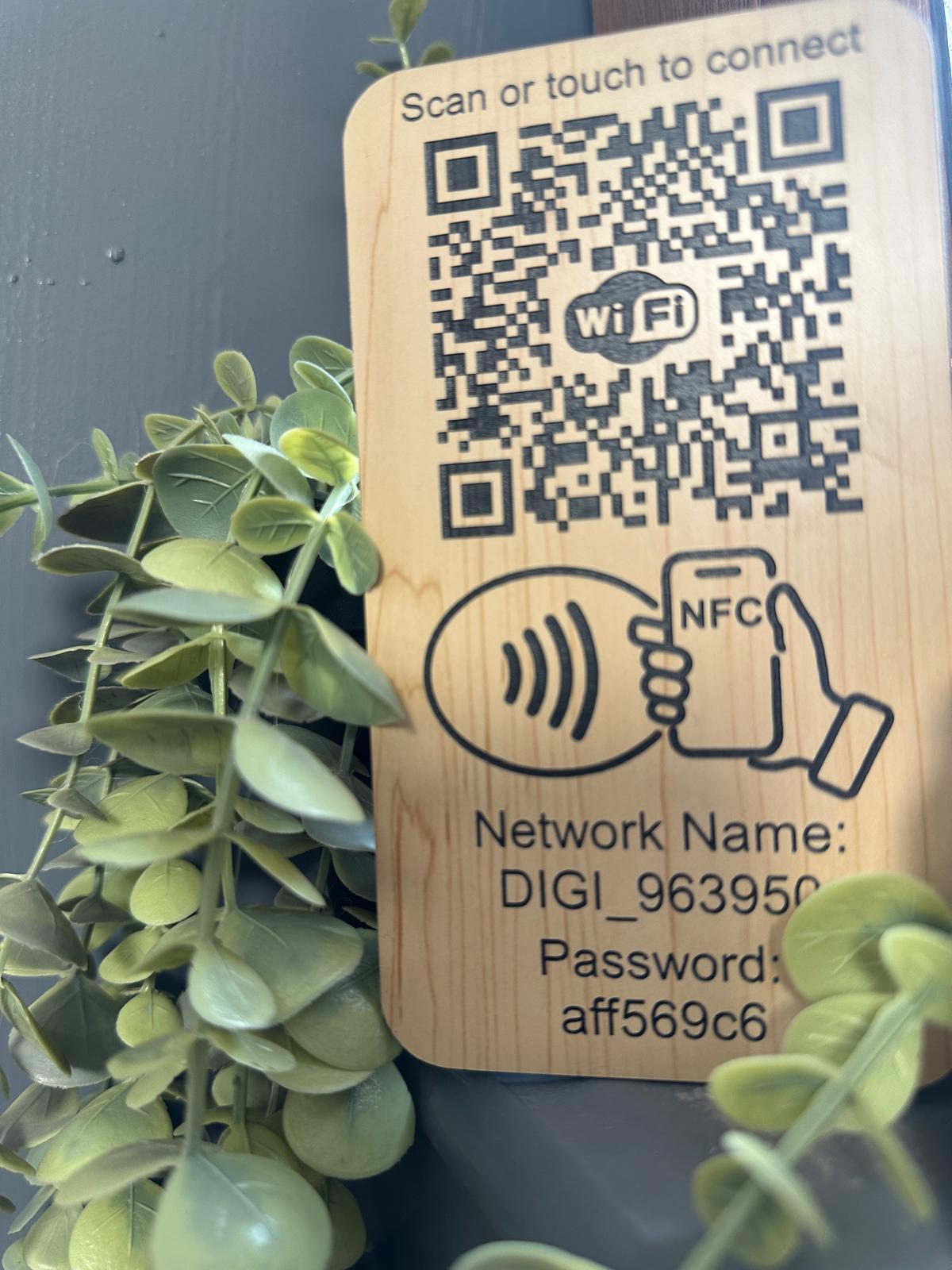 Placuta conectare WIFI cu NFC si QR Wood